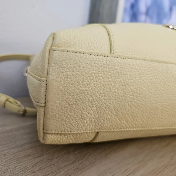 ✨COACH Scout Hobo Shoulder Bag (Like New)(Soft Yellow) - Picture 10 of 16